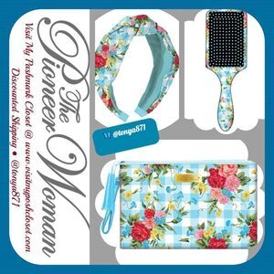 🦋 Free Gift With Purchase! 🦋 NWT The Pioneer Woman Sweet Rose Beauty Gift Set